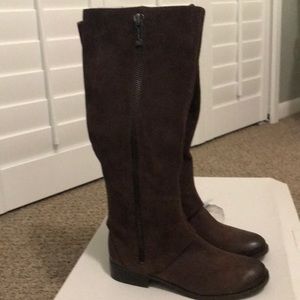 Jessica Simpson brown suede boots